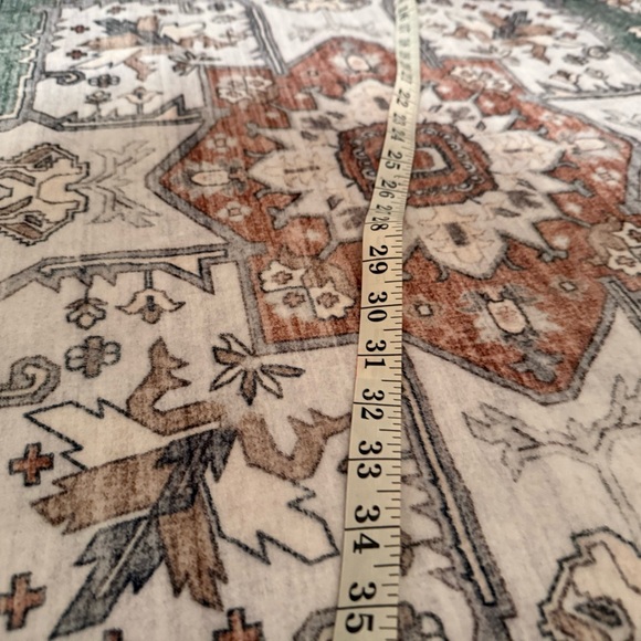 Round Floral Area Rug - Picture 3 of 7